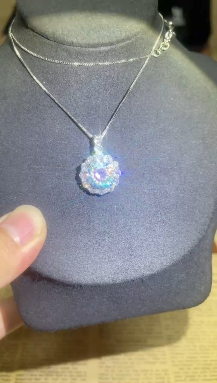 吊坠(赠链)钻石铂Pt950镶嵌Q03