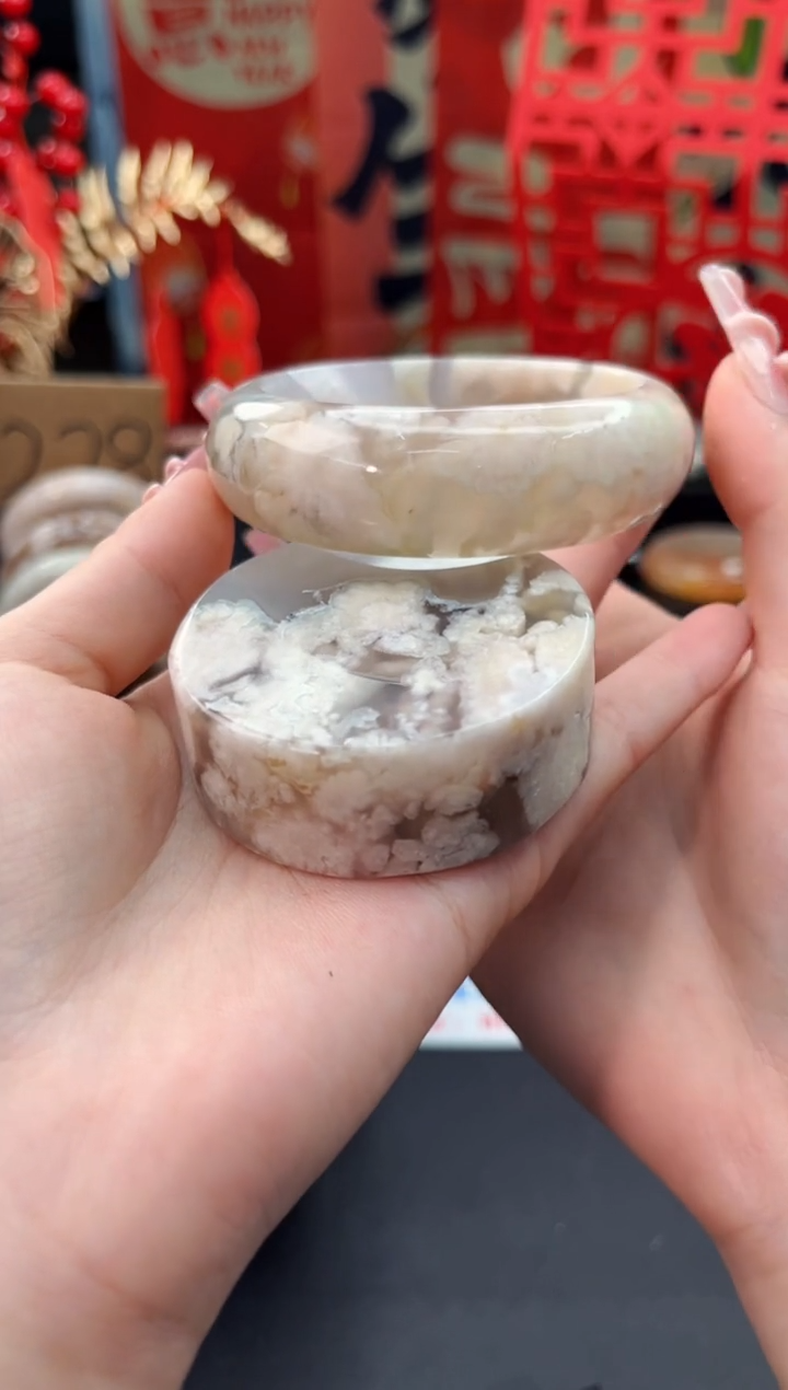 【闪购商品】石英质玉手镯未镶嵌赠送镯心（58圈口）