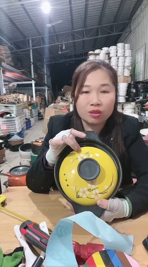 【闪购商品】221瑕疵黑锅盖偏小，，