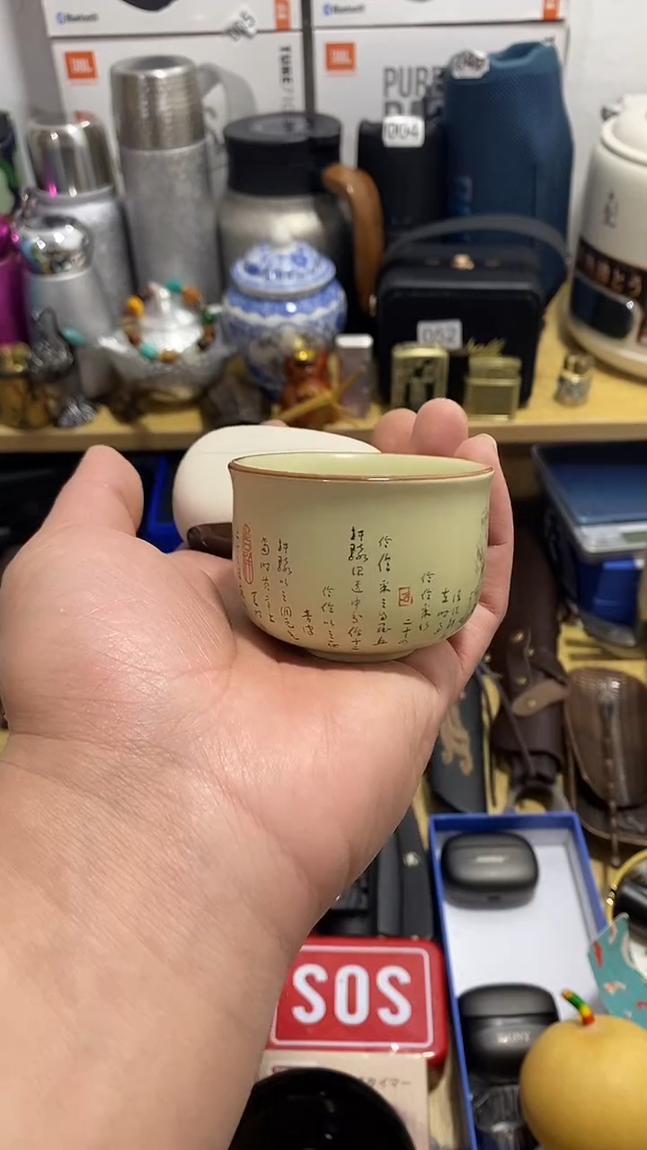 手工艺品琉璃铜****?闪购商品如图所示