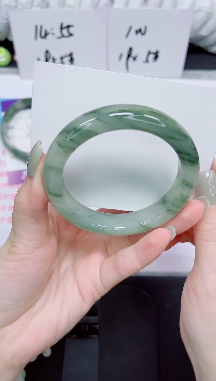 石英质玉未镶嵌手镯74