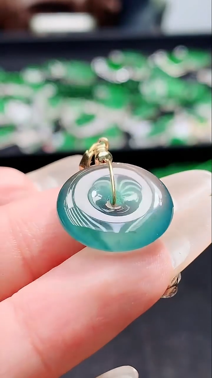 未镶嵌挂件翡翠天然翡翠