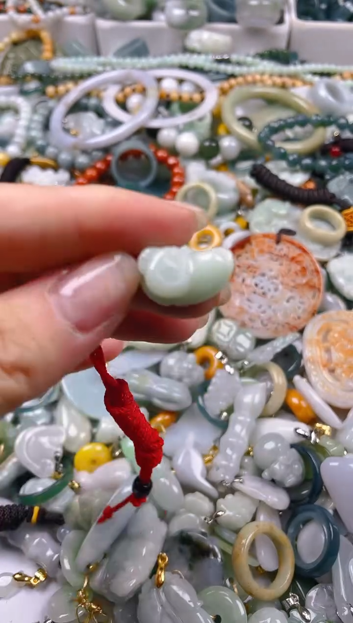 【闪购商品】翡翠颈饰未镶嵌/L/翡翠A货一图一物