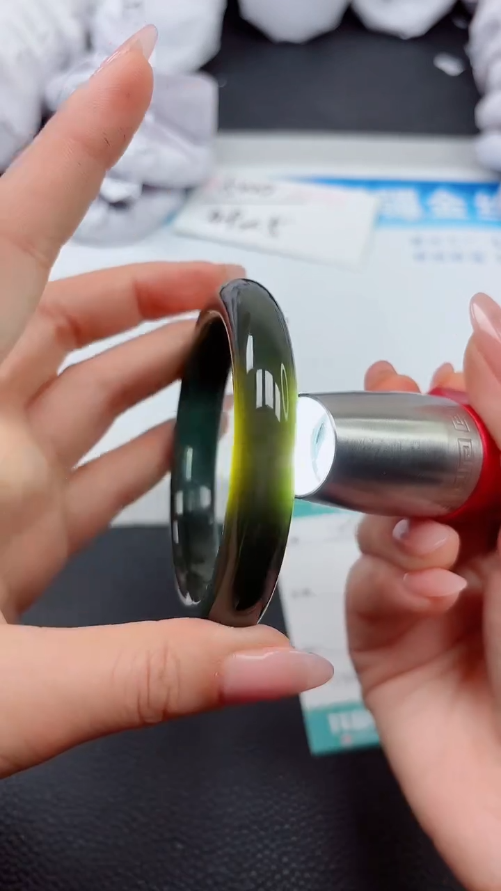 【闪购商品】和田玉手镯未镶嵌A688