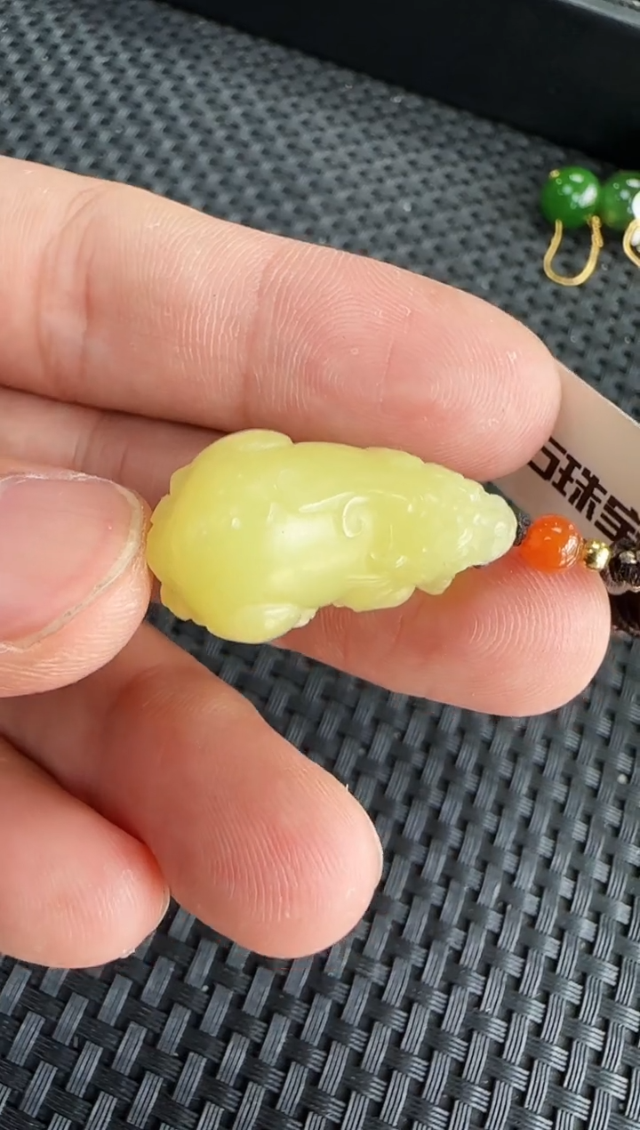 和田玉未镶嵌颈饰貔貅
