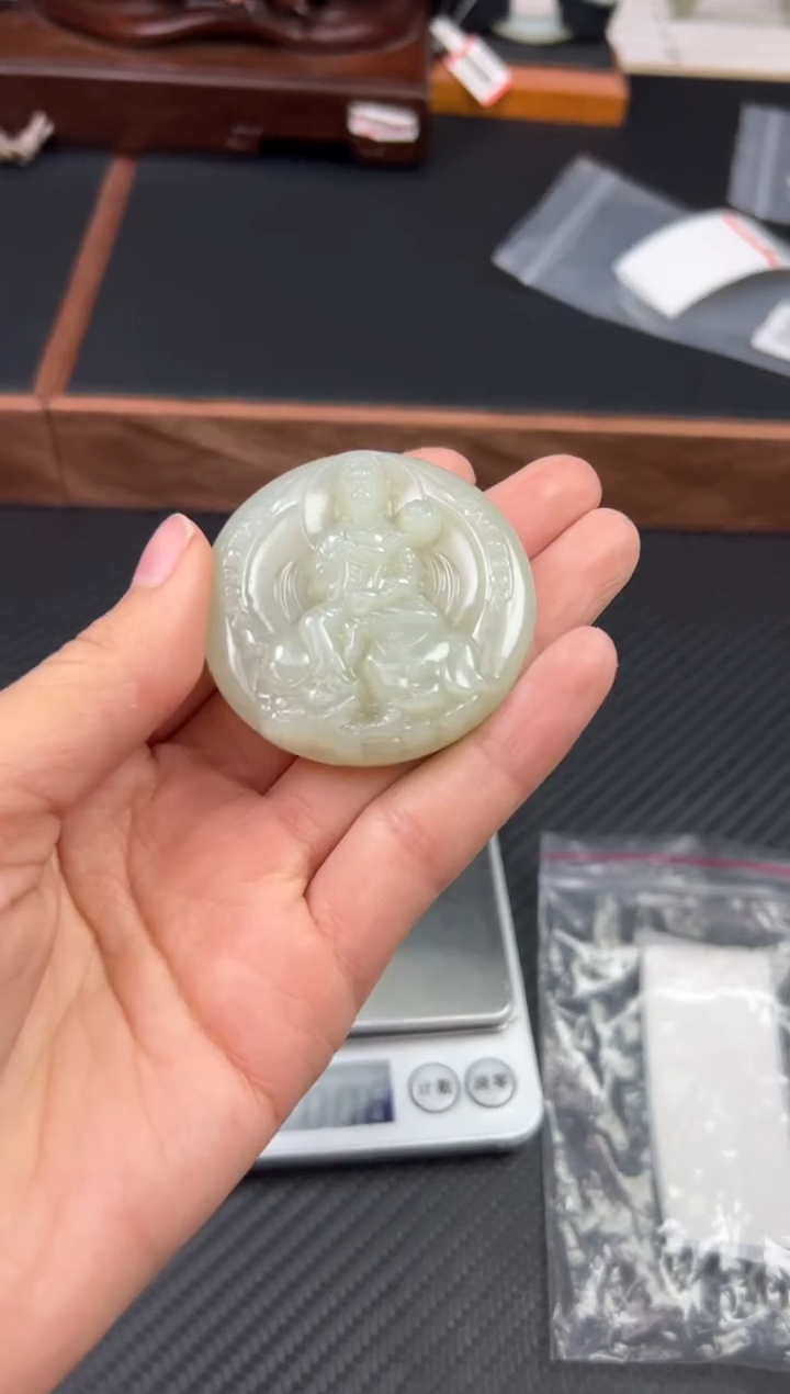 【闪购商品】和田玉未镶嵌把件且末微色差近矿