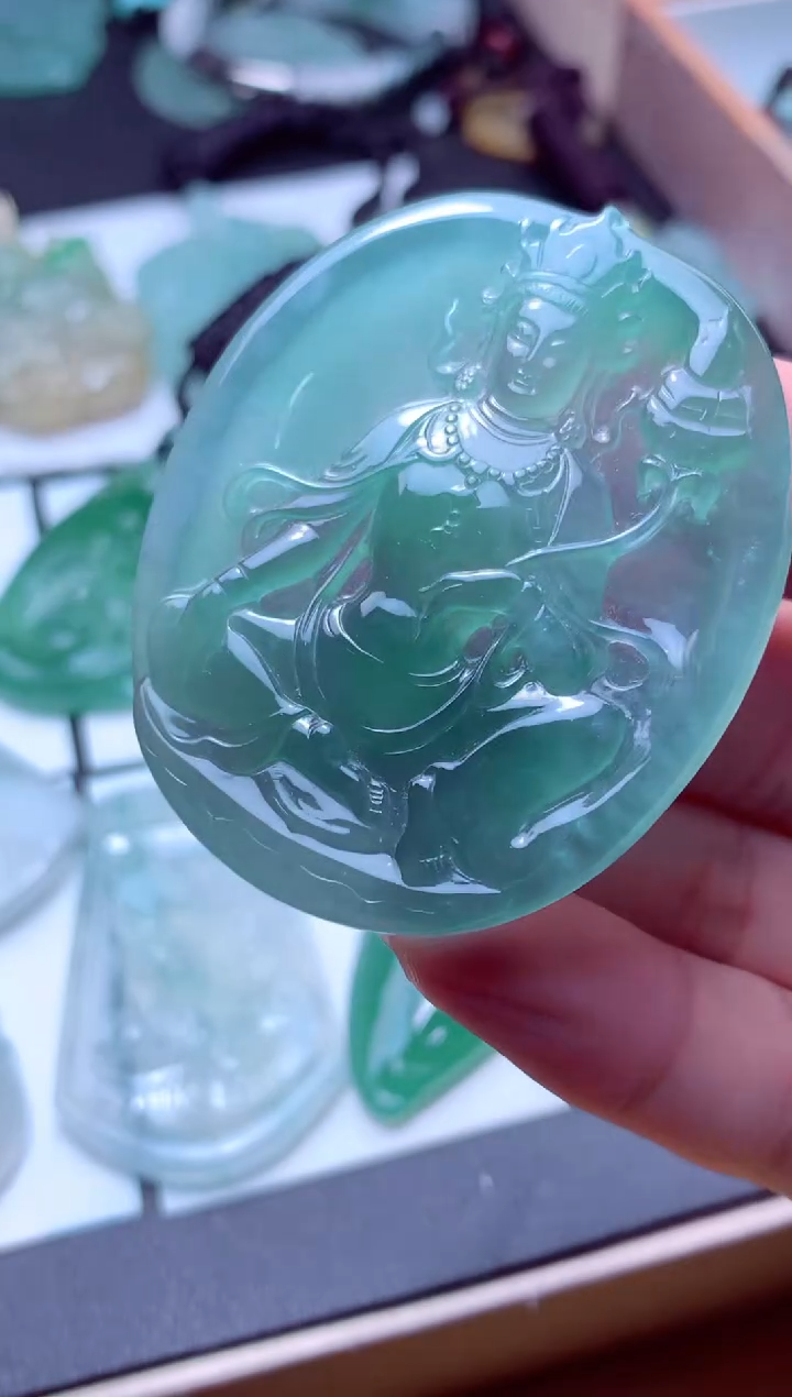 颈饰未镶嵌翡翠天然A货翡翠