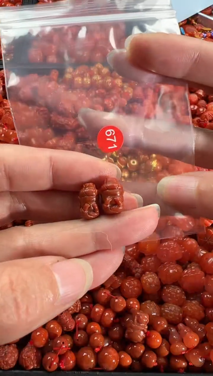 【闪购商品】南红玛瑙颈饰未镶嵌1