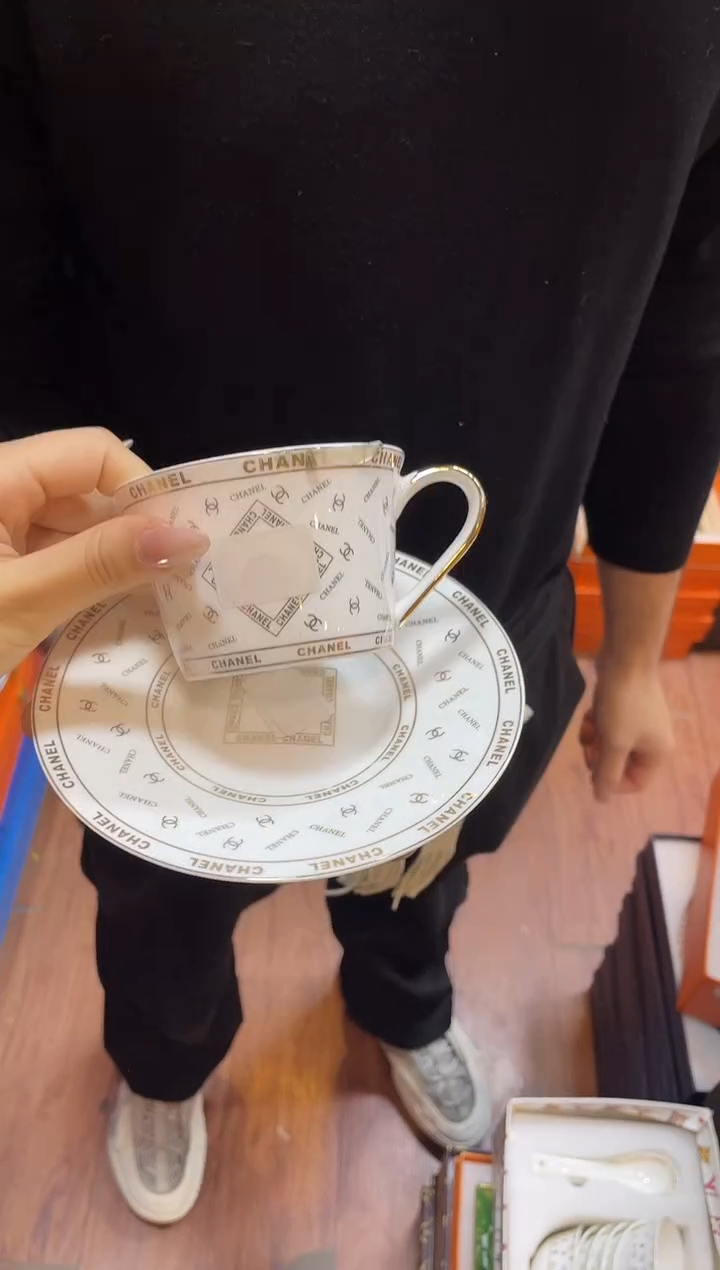 杯鸿辉家品牌瓷器，京东包邮！