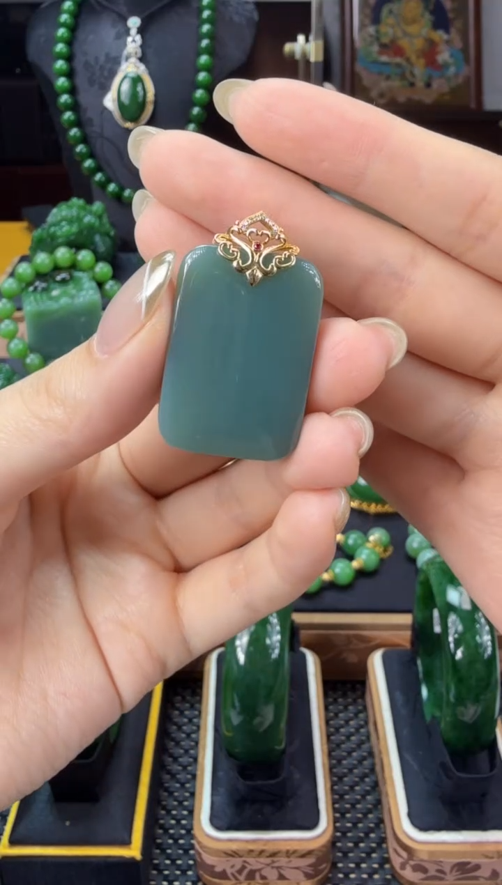 【闪购商品】和田玉（碧玉）吊坠(不含链)18K金镶嵌