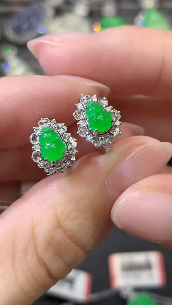 18K金镶嵌翡翠耳饰C46