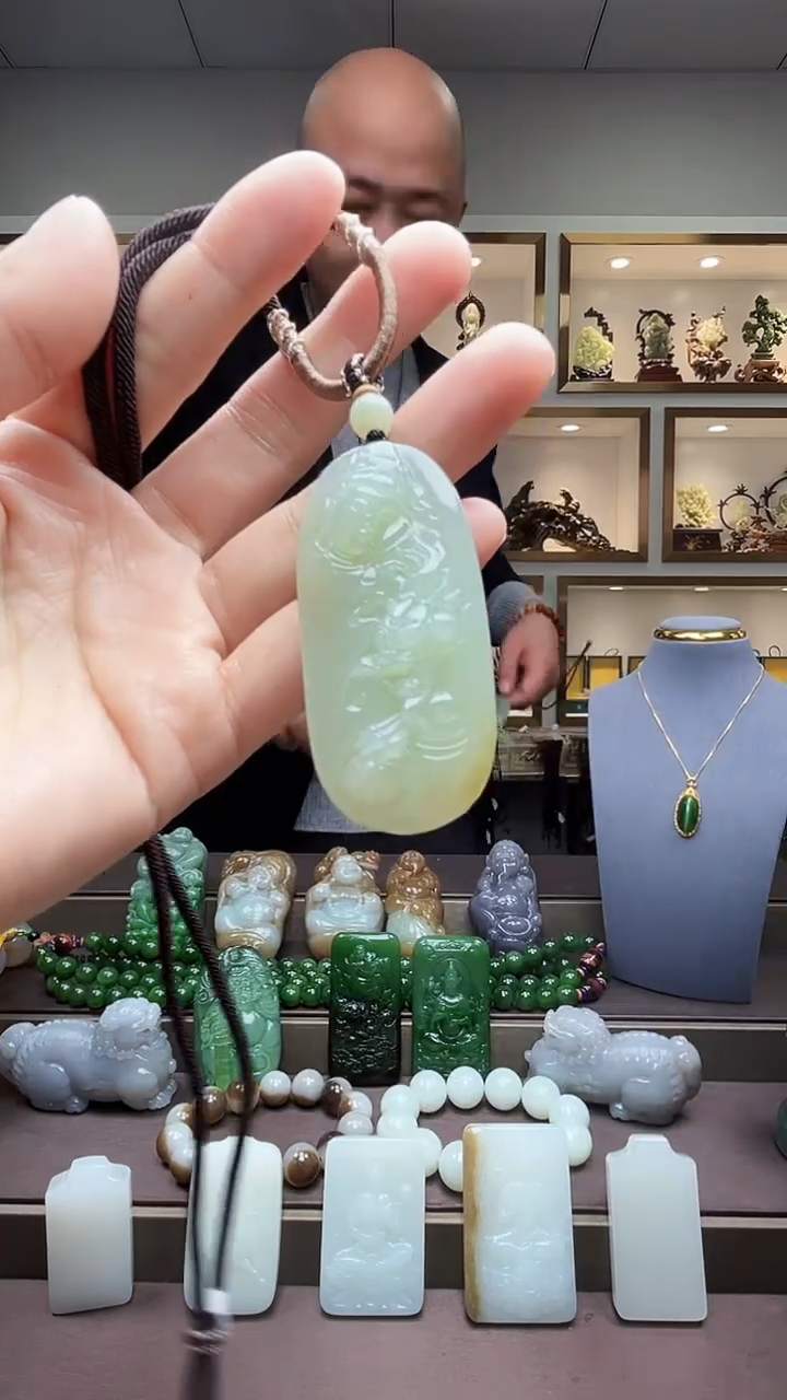 【闪购商品】和田玉颈饰未镶嵌苏