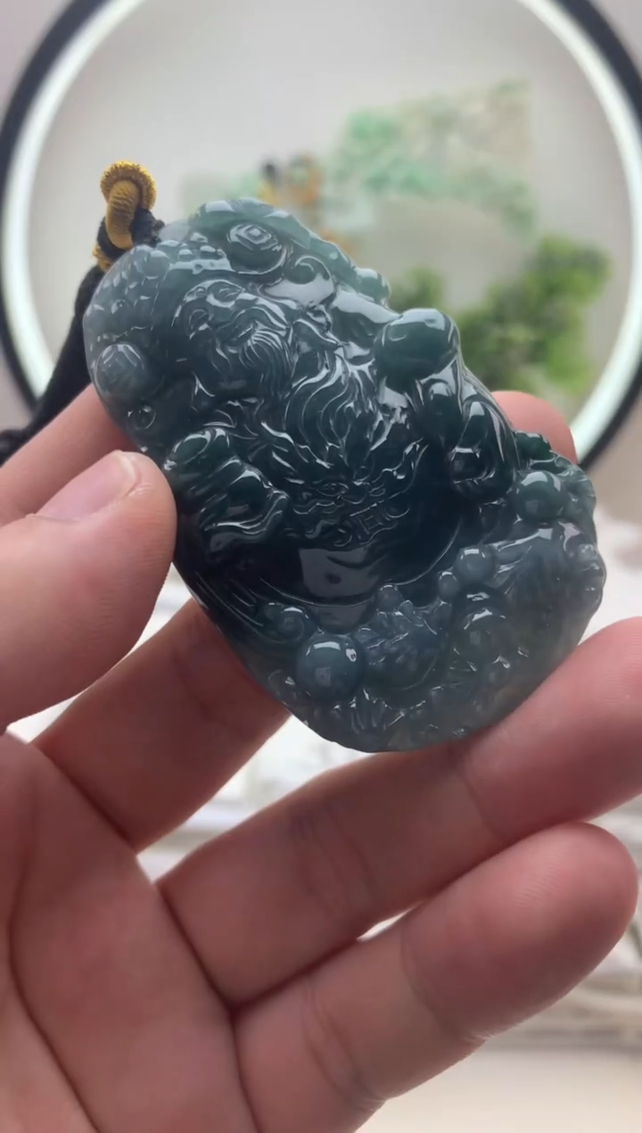 颈饰未镶嵌翡翠财神