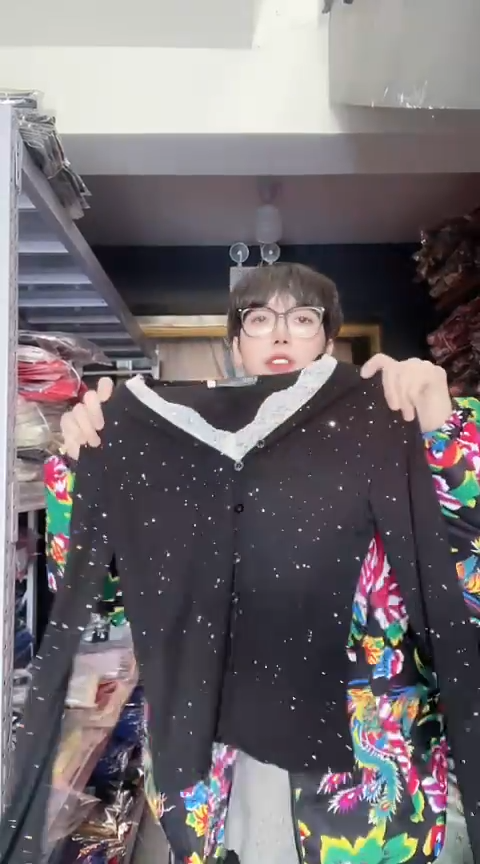 闪电购精品女装9562黑L