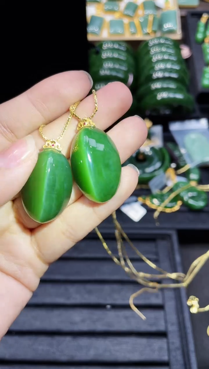 【闪购商品】和田玉18K金镶嵌吊坠35MM 多样性发一