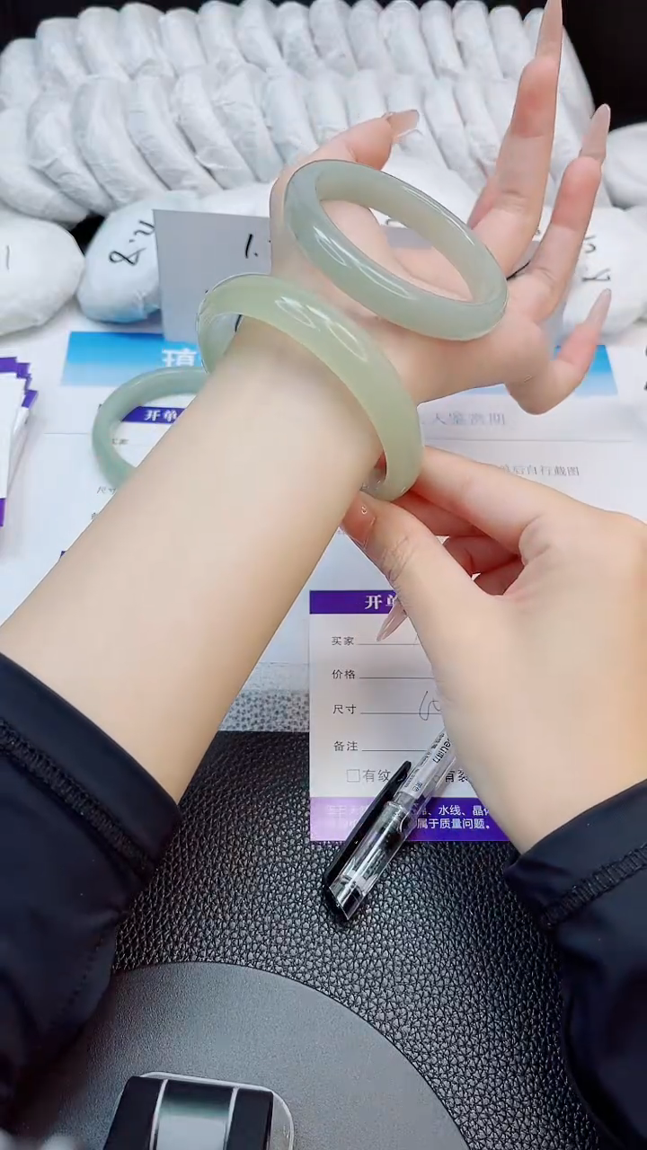 未镶嵌手镯石英质玉159-60