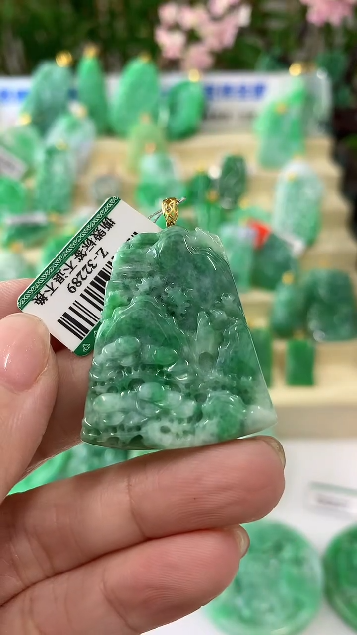 【闪购商品】翡翠颈饰18K金镶嵌挂件