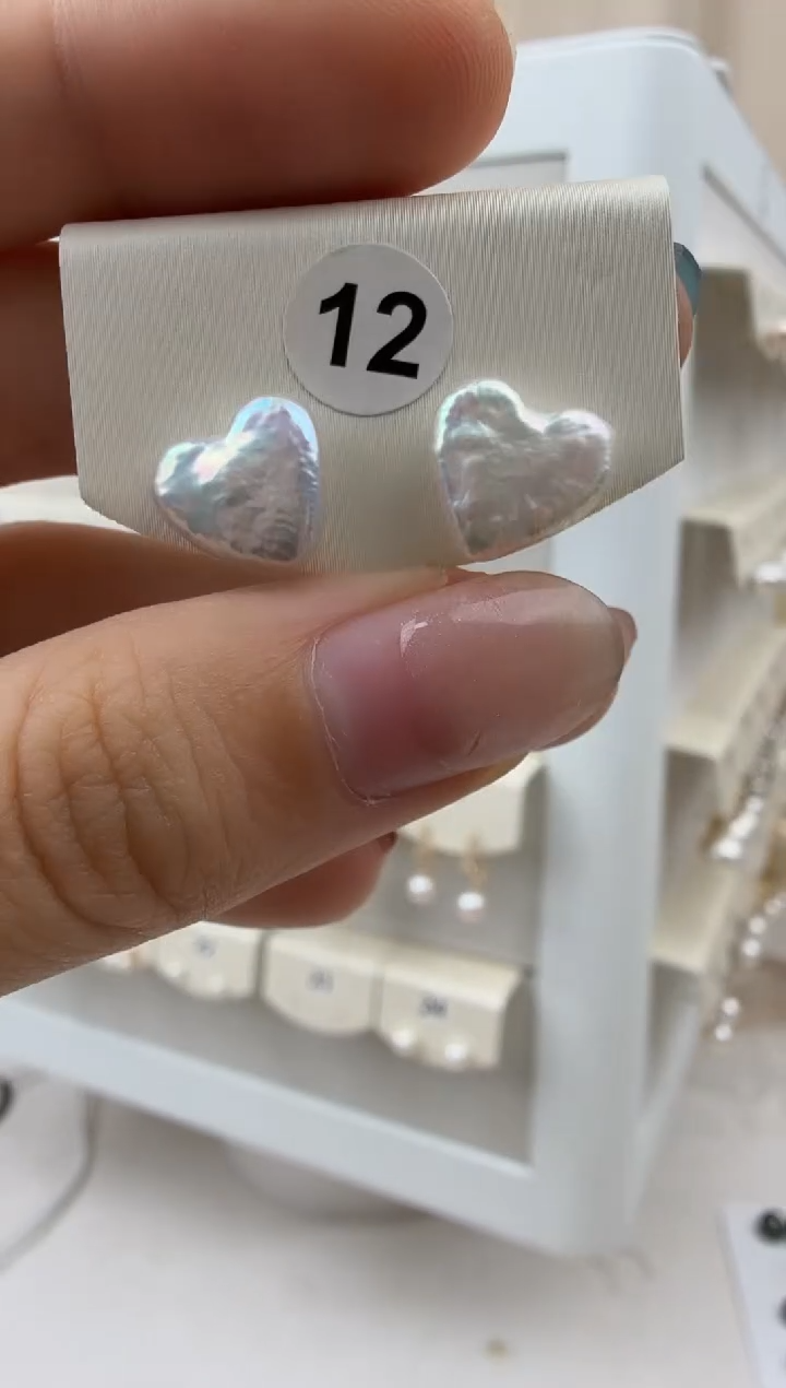 银S925镶嵌耳饰淡水珍珠爱心耳钉