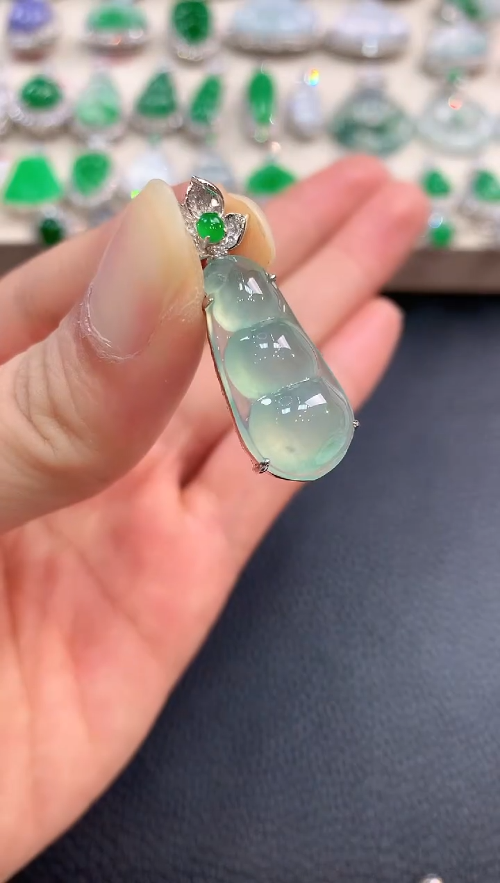 【闪购商品】翡翠吊坠(不含链)18K金镶嵌b109       