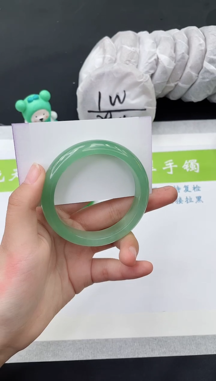 【闪购商品】石英质玉手镯未镶嵌D236-56+