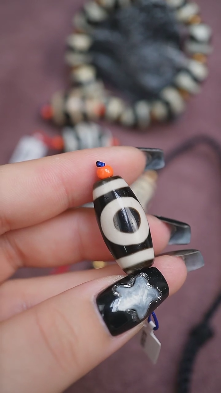 玛瑙/玉髓未镶嵌颈饰蚀花玛瑙珠定制编绳