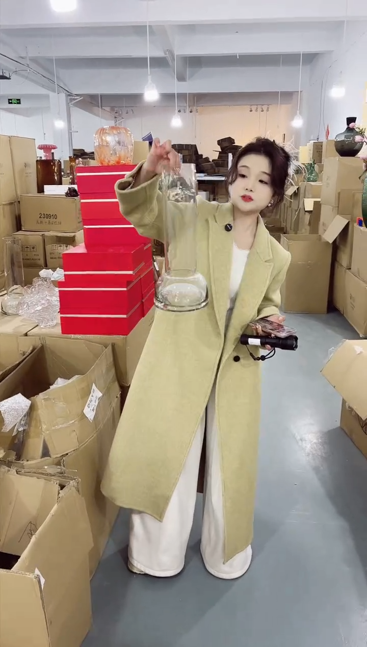 【闪购商品】玻璃私花花瓶微瑕-S40F