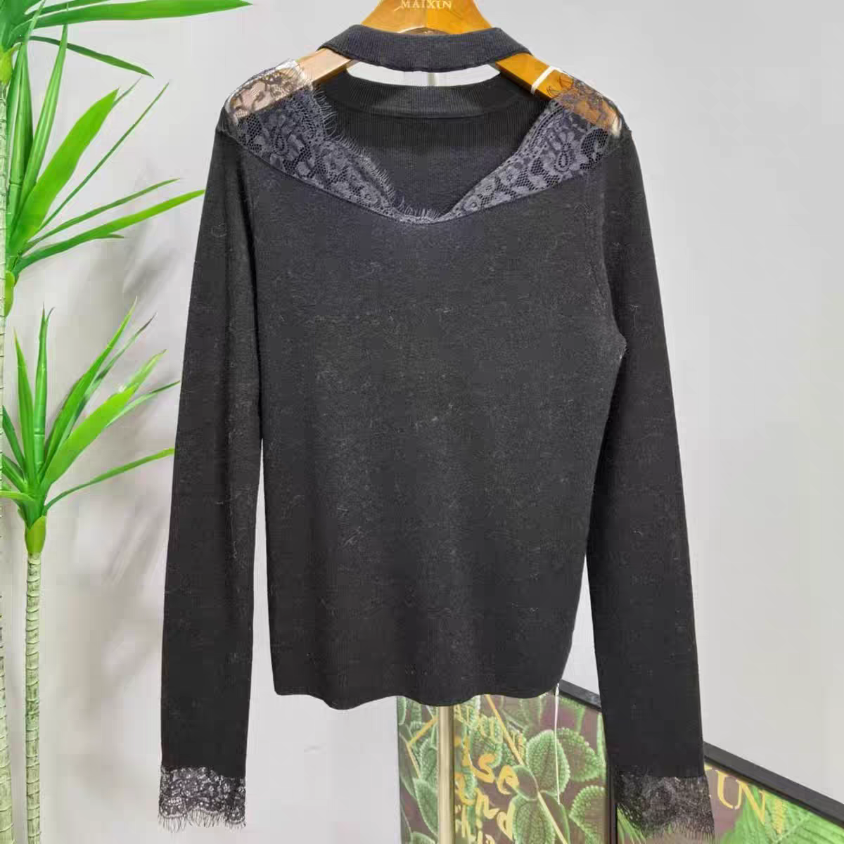 麦寻女装2025春款ZTLMQ001韩版圆领蕾丝拼接挂脖针织打底衫毛衣