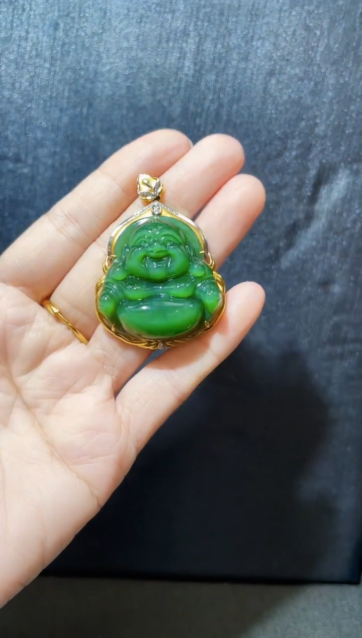 吊坠(赠链)18K金镶嵌和田玉多样性发一