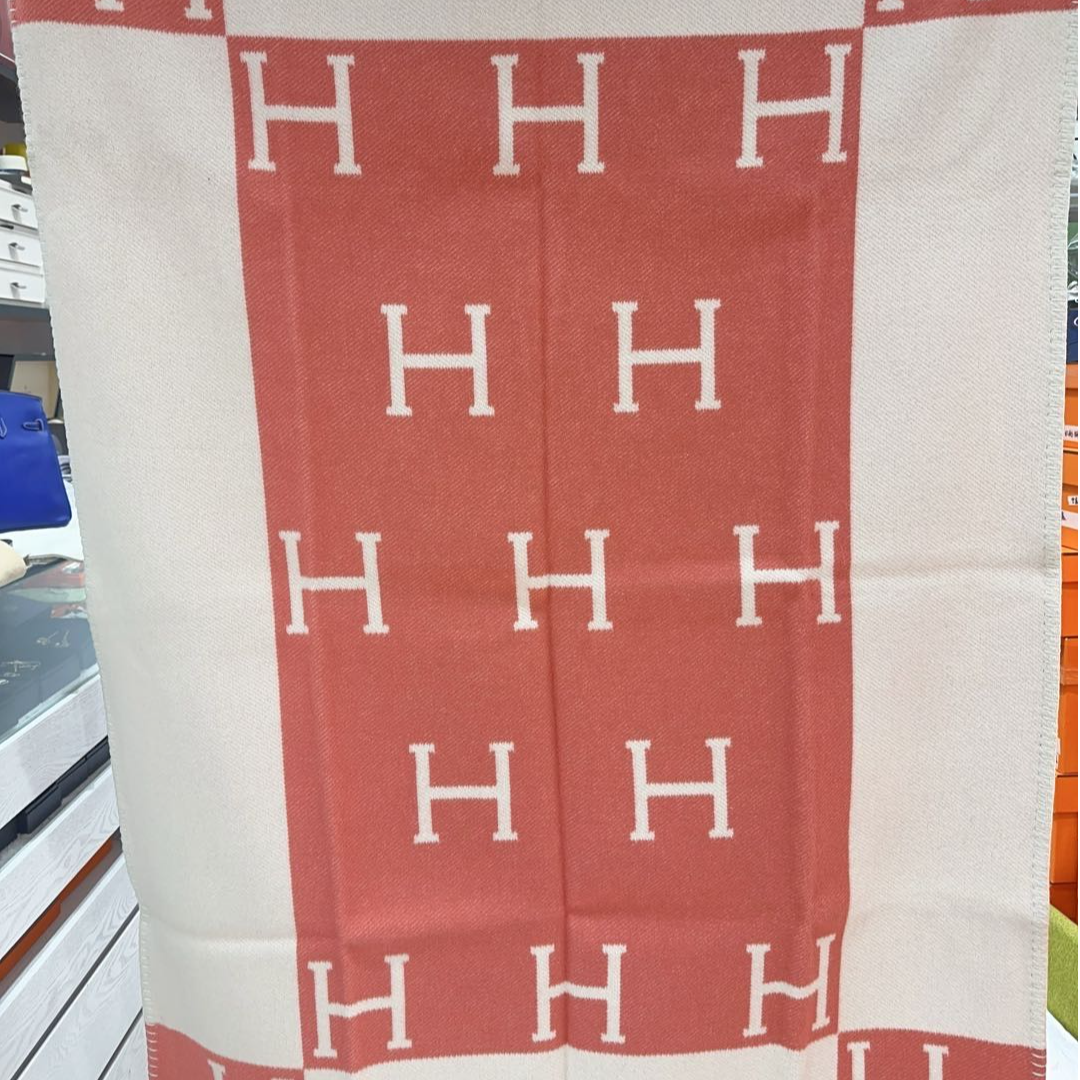 全新未使用 Hermes/爱马仕 粉色羊毛毛毯100×140