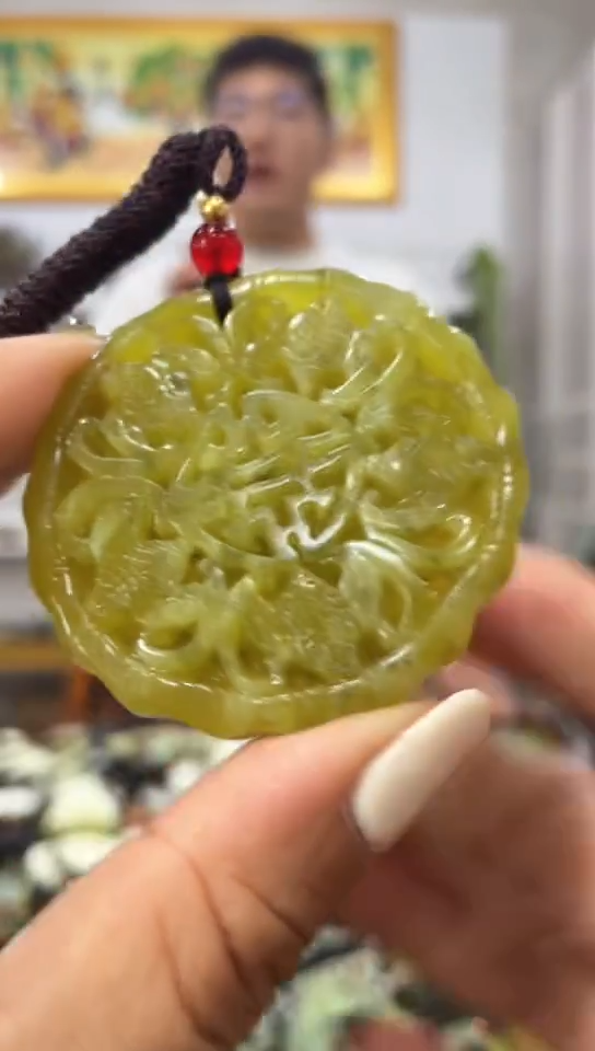未镶嵌岫玉吊坠      