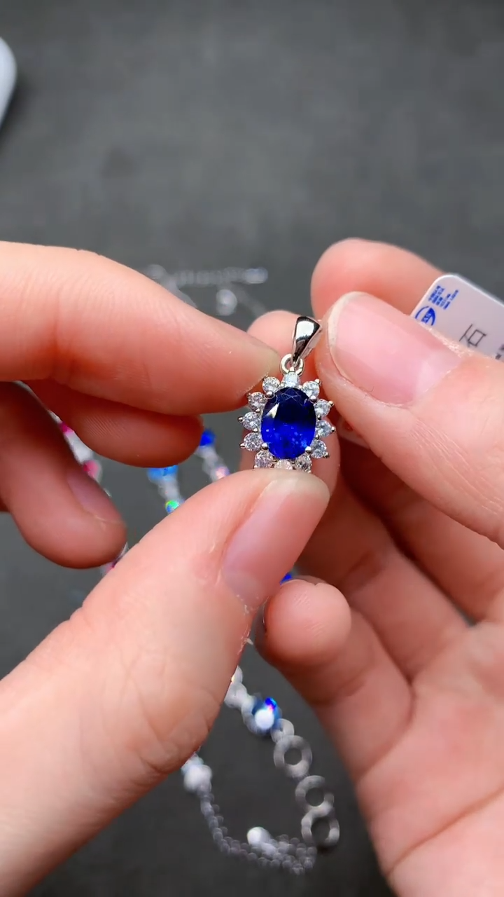 【闪购商品】蓝宝石颈饰银S925镶嵌........