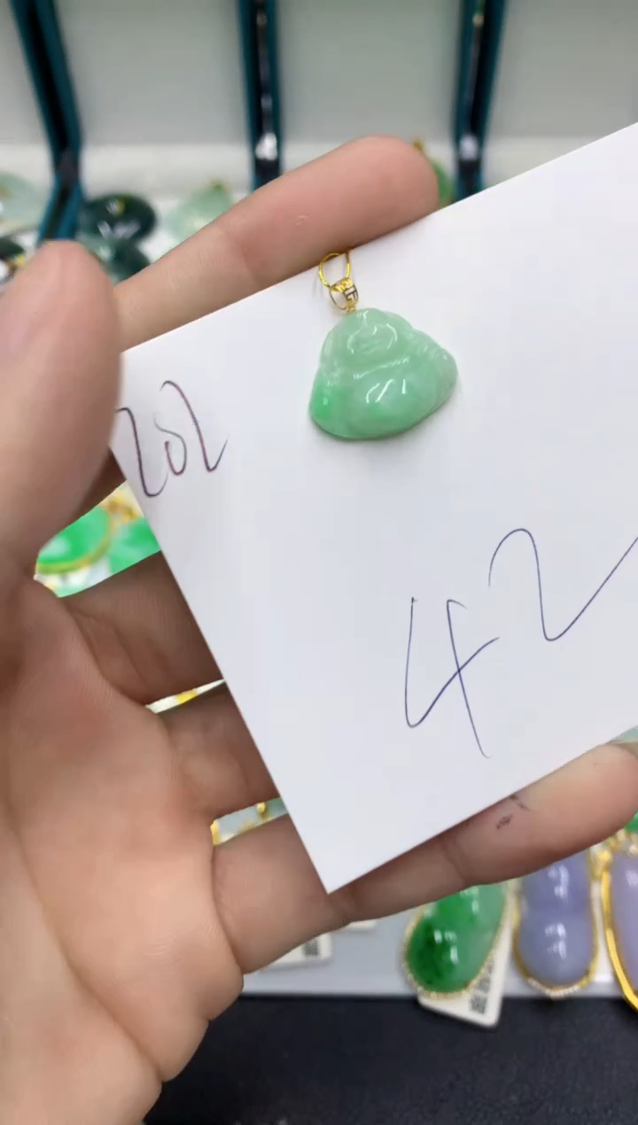 【闪购商品】翡翠颈饰18K金镶嵌翡翠