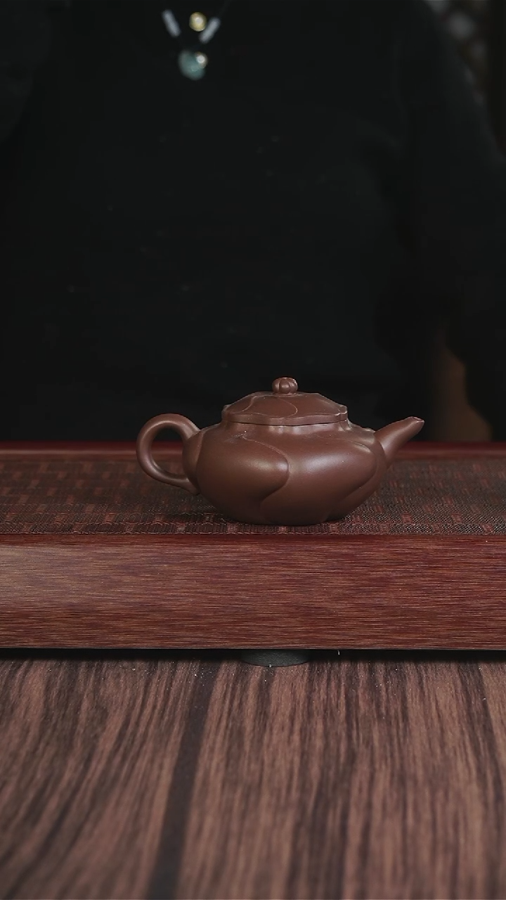 【闪购商品】紫砂茶壶筋纹  风卷葵
