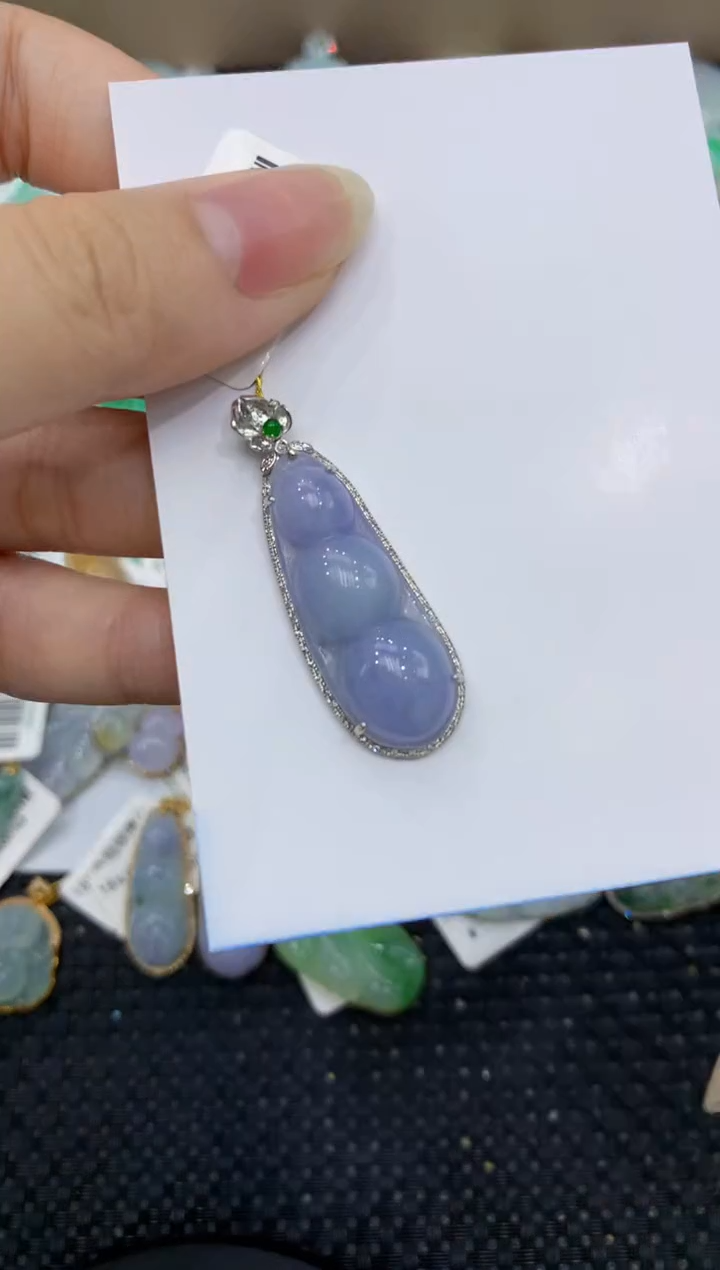 【闪购商品】翡翠颈饰18K金镶嵌8888888888