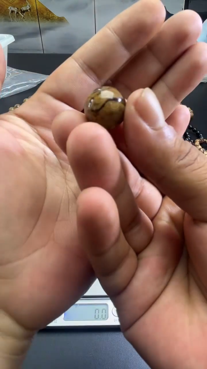 裸石琥珀未镶嵌51