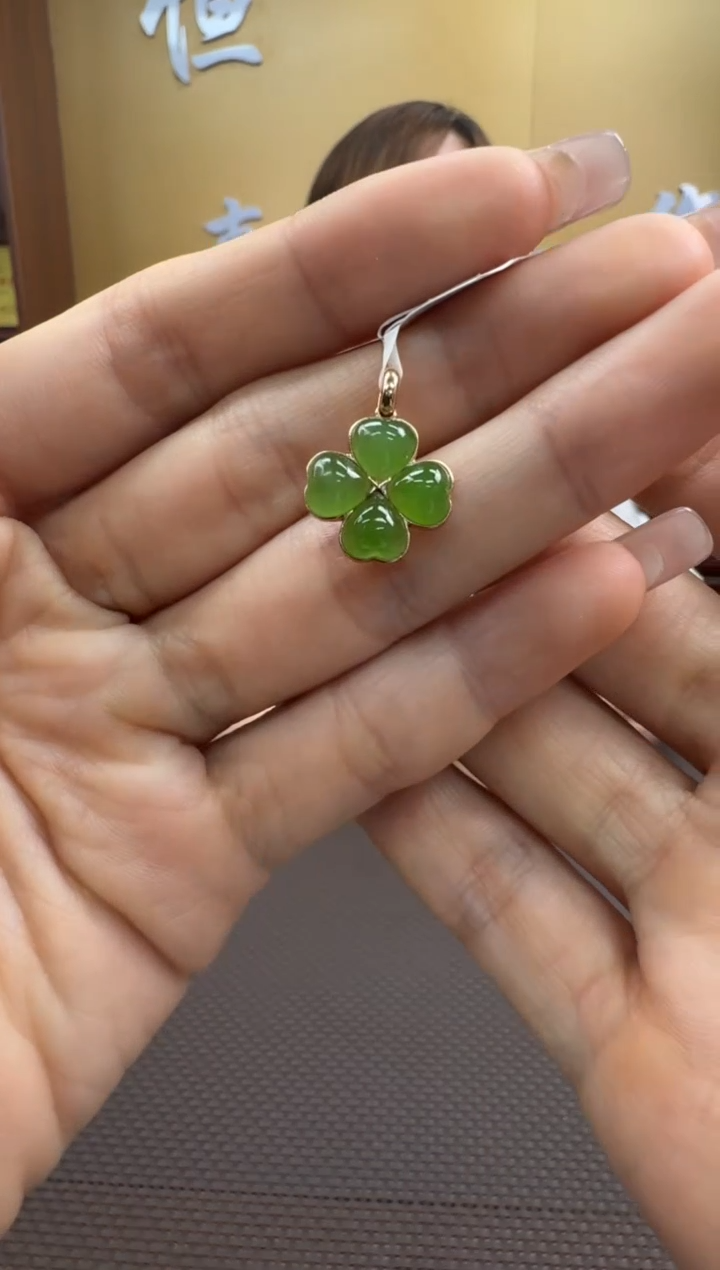 【闪购商品】和田玉挂件18K金镶嵌挂件