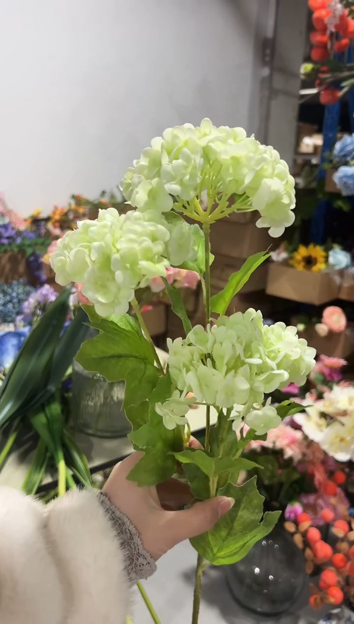 一****妞1枝绿色手感绣球   