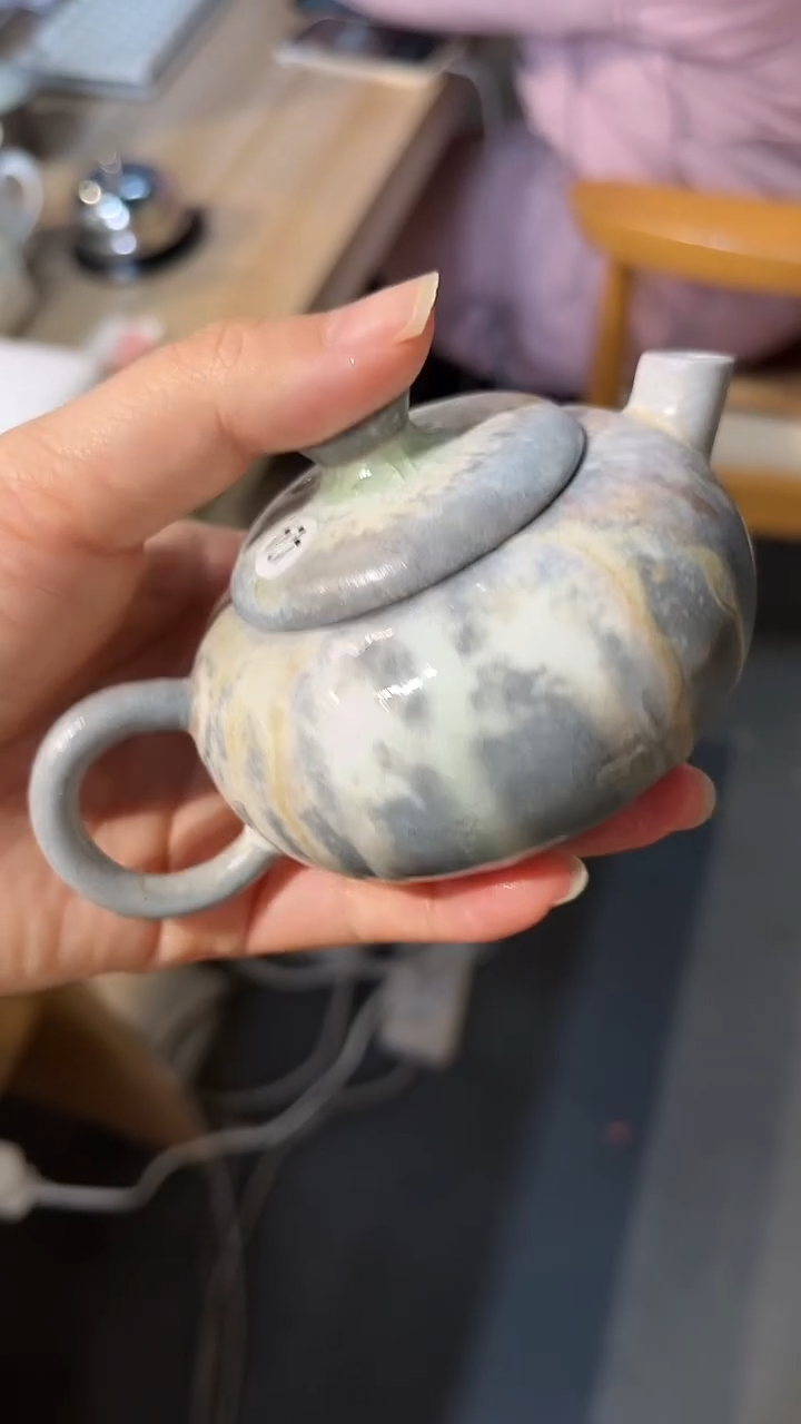 【闪购商品】壶424号容量110-120ML有取钉痕迹