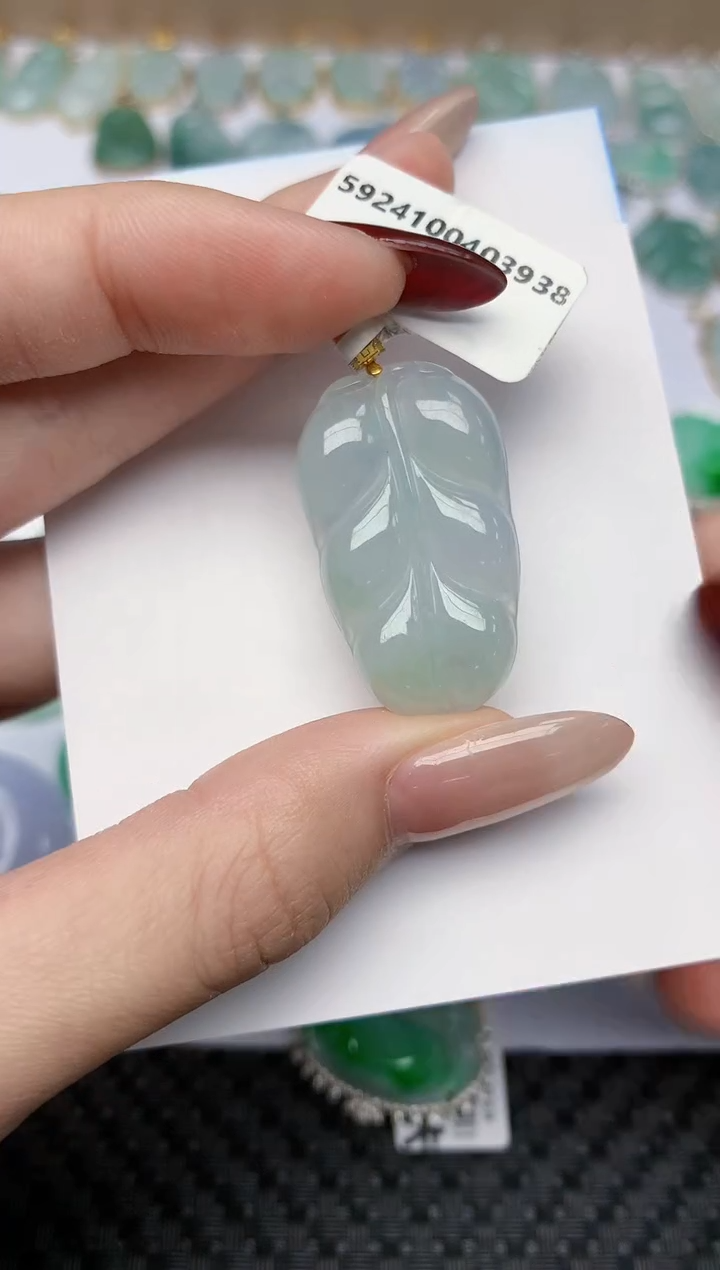 【闪购商品】翡翠颈饰18K金镶嵌天然翡翠a货