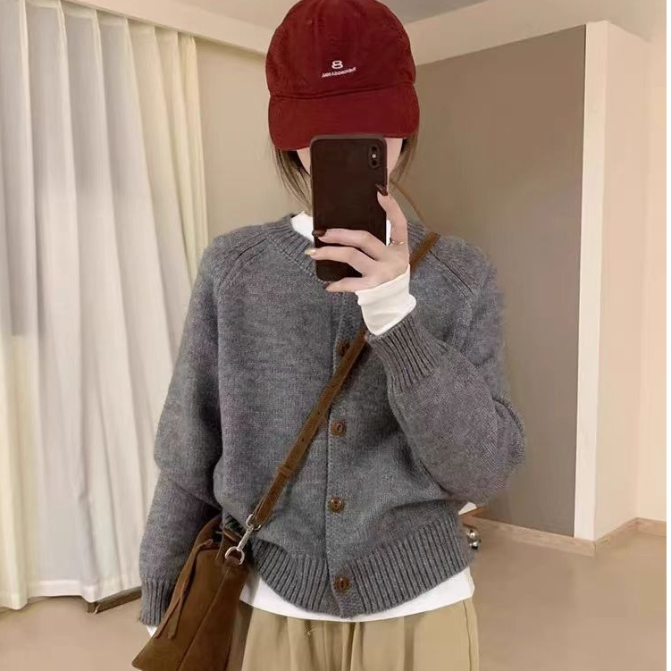 2025秋冬季新款韩系复古圆领单排纽扣毛衣女款小个子短款针织开衫