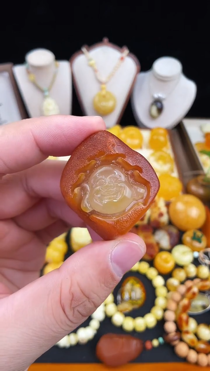 琥珀未镶嵌珠宝奇石柒月