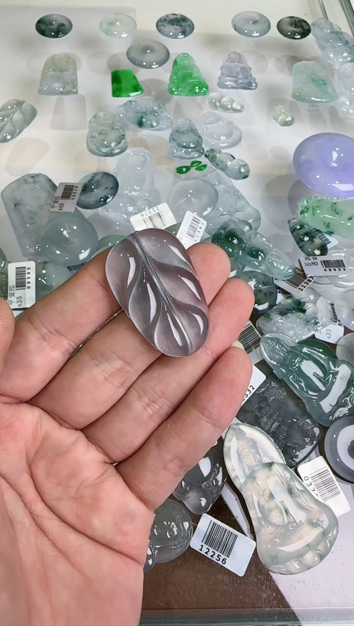 【闪购商品】翡翠吊坠(不含链)未镶嵌··