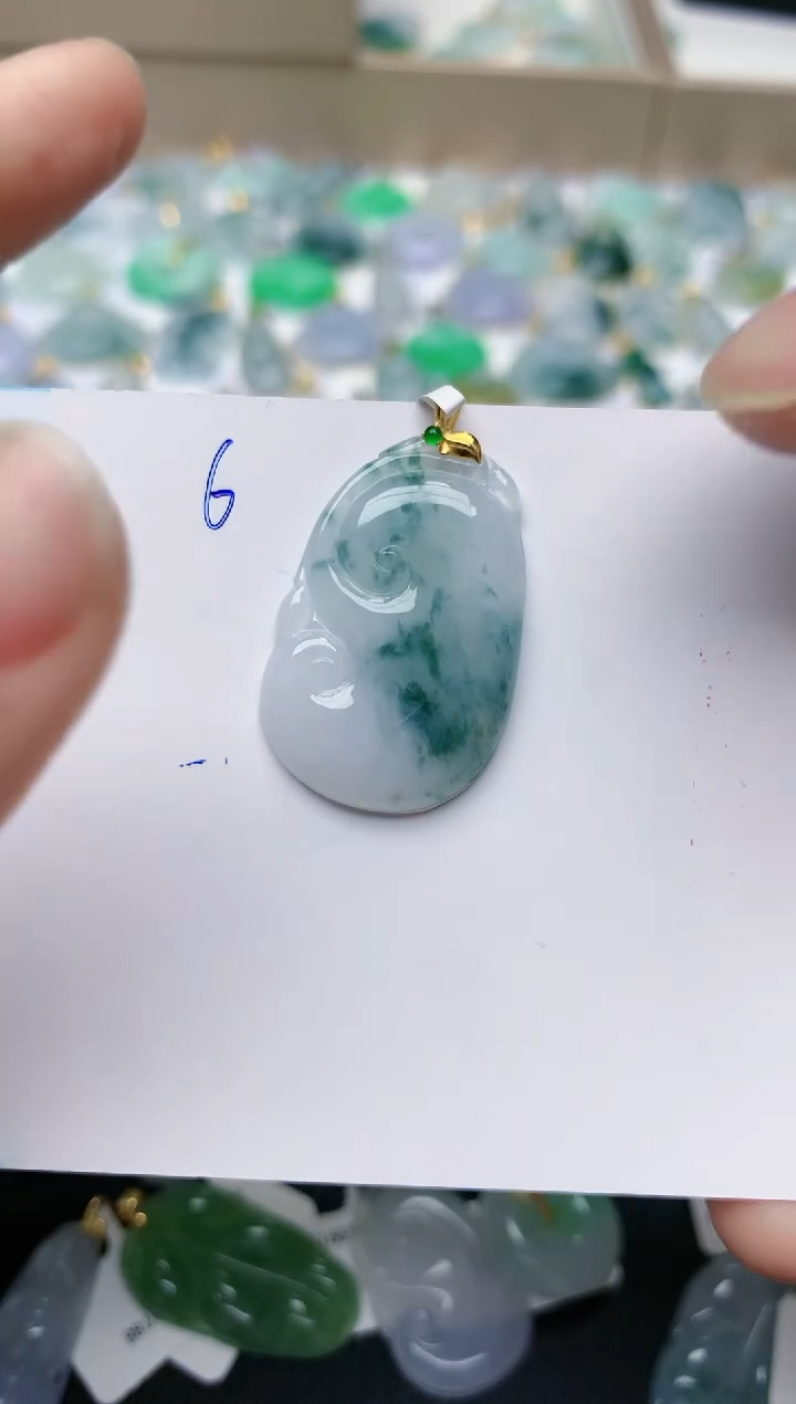 【闪购商品】翡翠颈饰18K金镶嵌天然翡翠A货    6