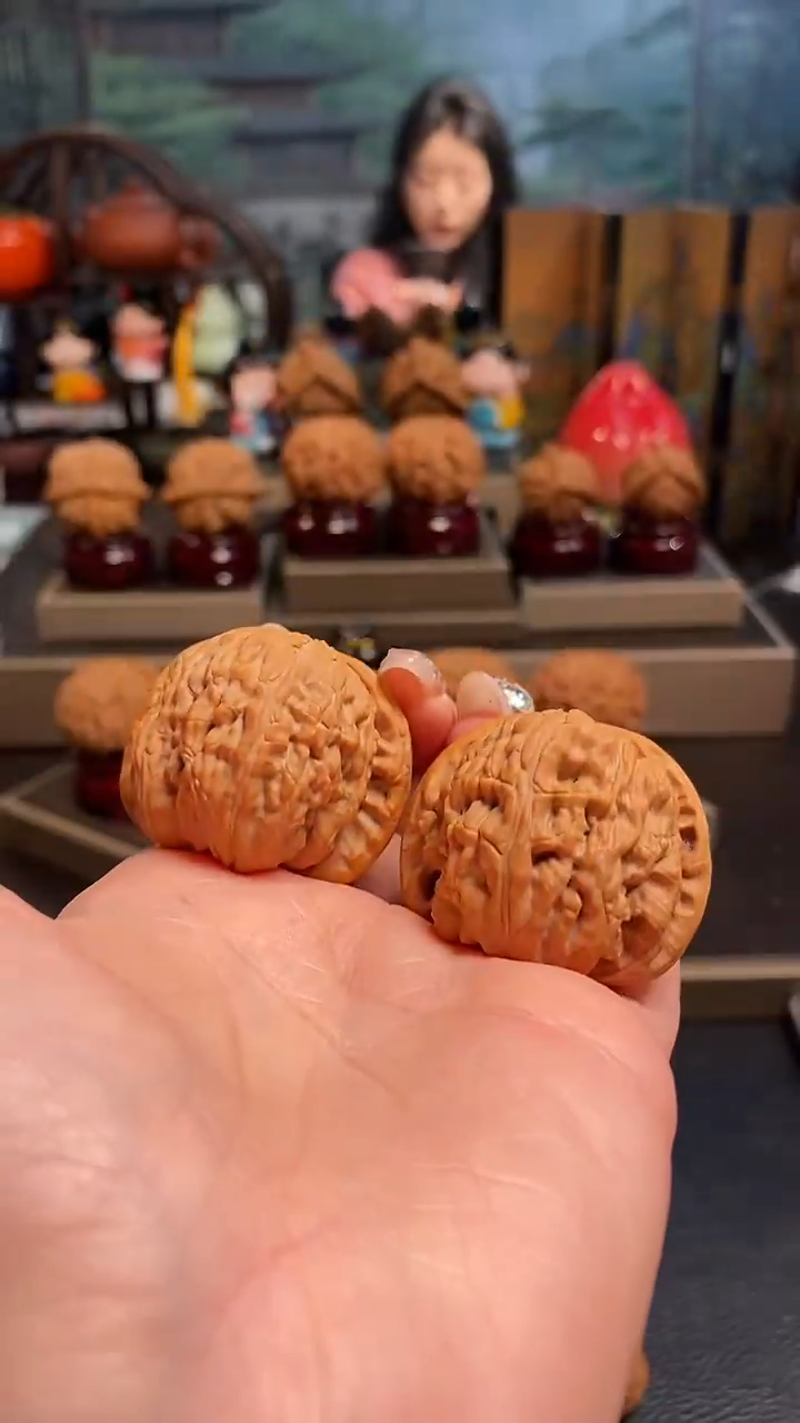【闪购商品】文玩核桃吊坠H695白狮子40