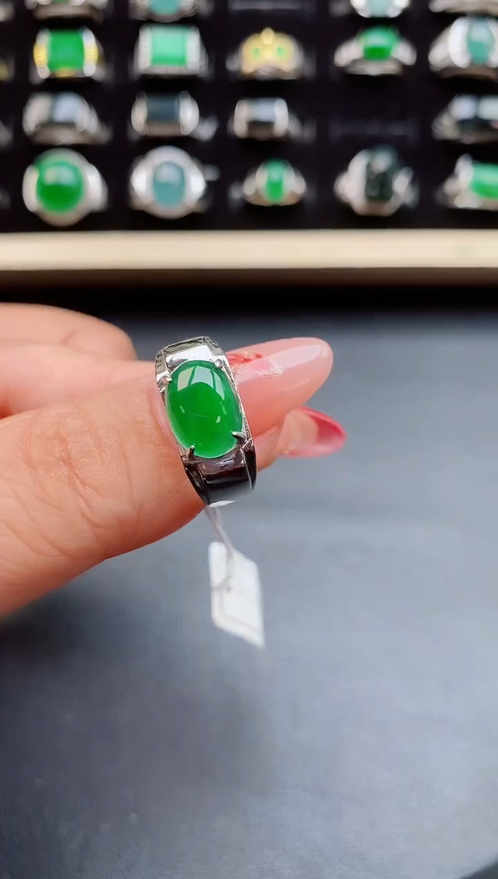 【闪购商品】翡翠戒指银S925镶嵌55000