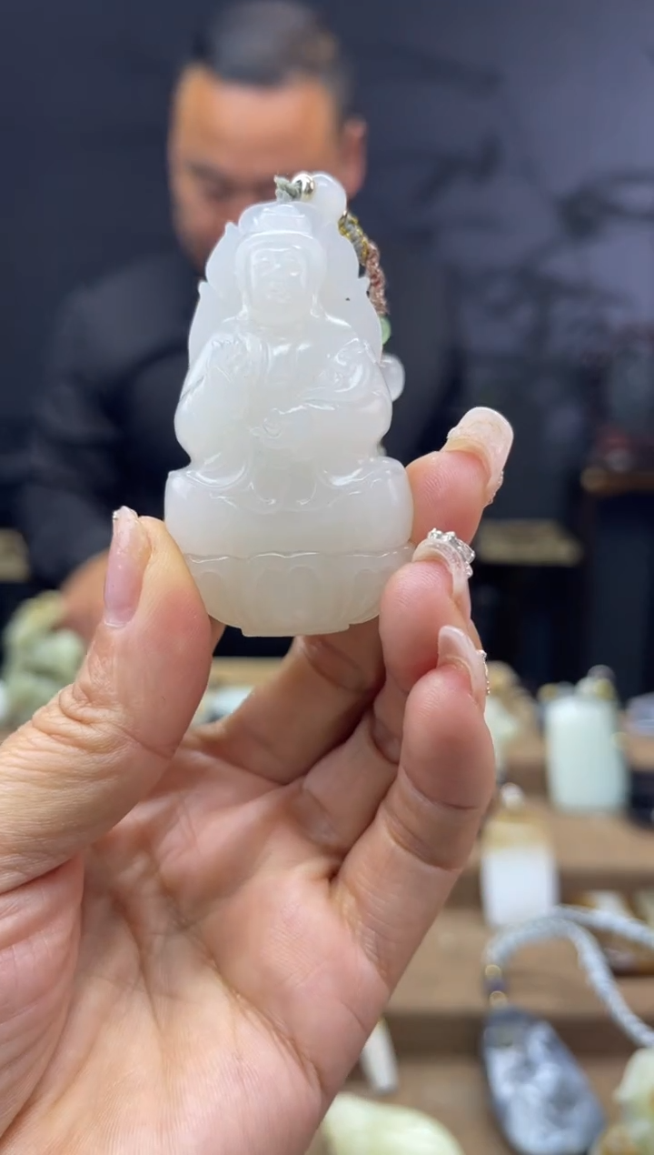 颈饰未镶嵌和田玉1