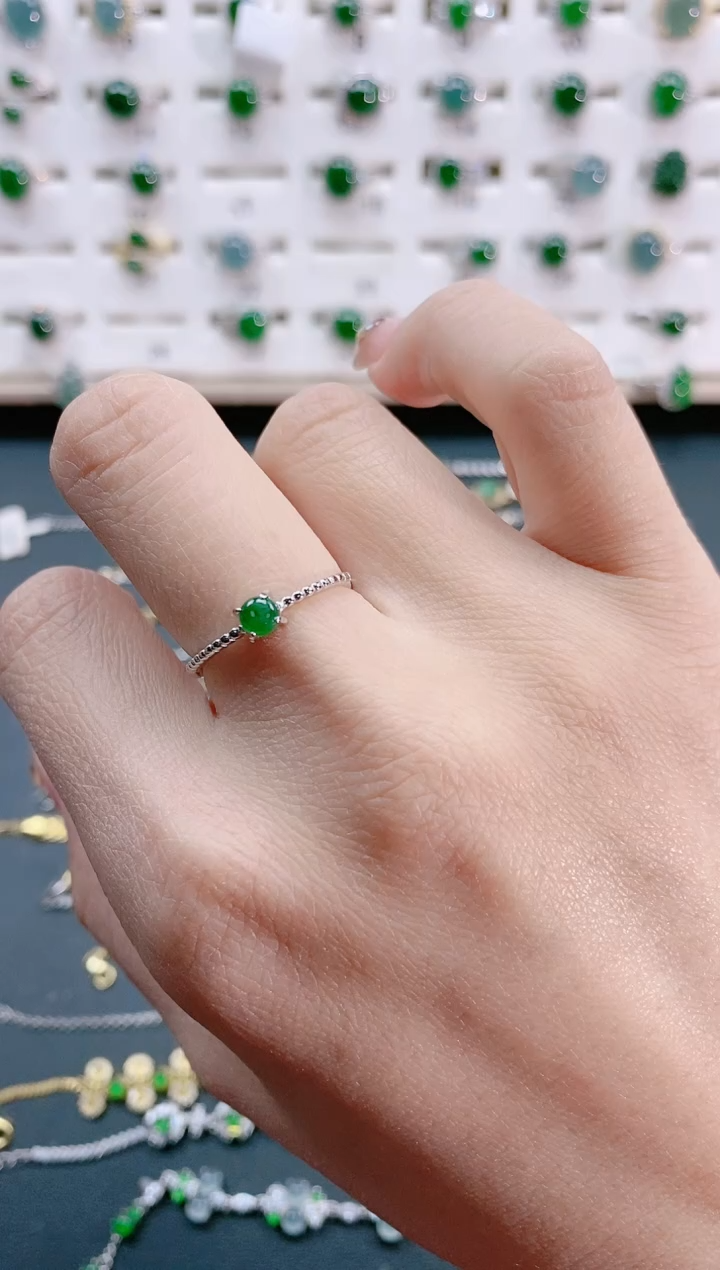 【闪购商品】翡翠戒指银S925镶嵌天然翡翠