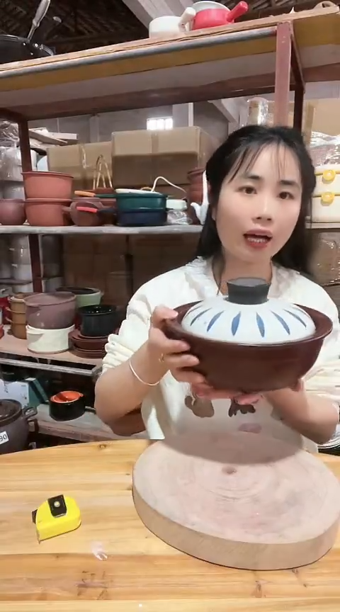 陶瑕疵咖色砂锅碗带盖不圆5061