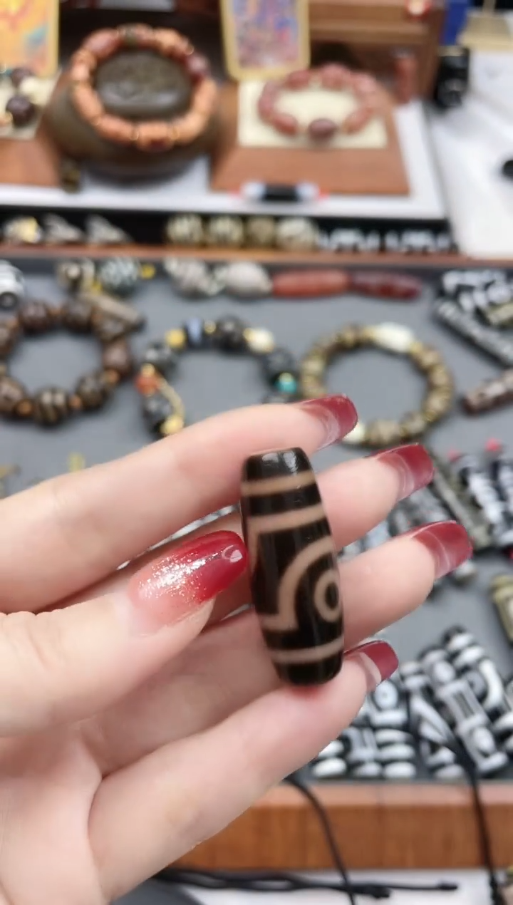 【闪购商品】玛瑙/玉髓珠珠未镶嵌黑金二眼