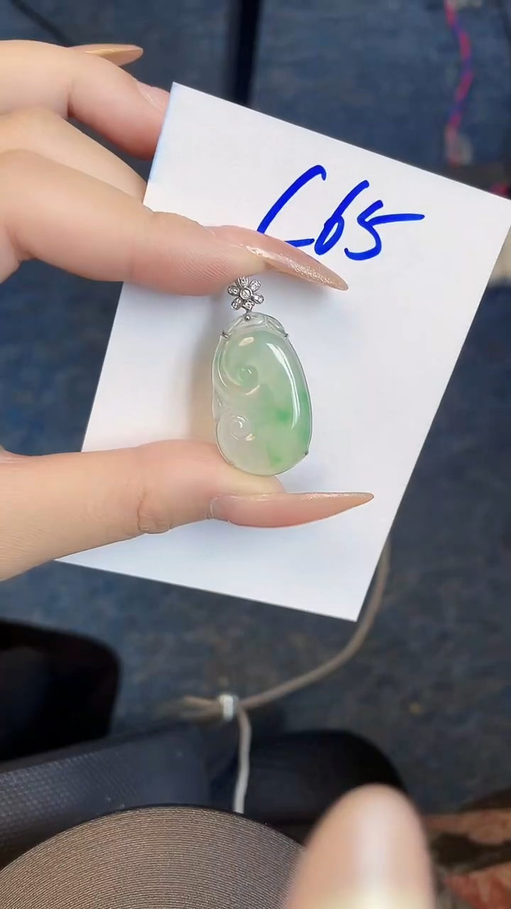 【闪购商品】翡翠颈饰18K金镶嵌00000000